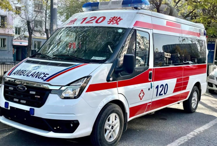 福特監(jiān)護(hù)車(chē)